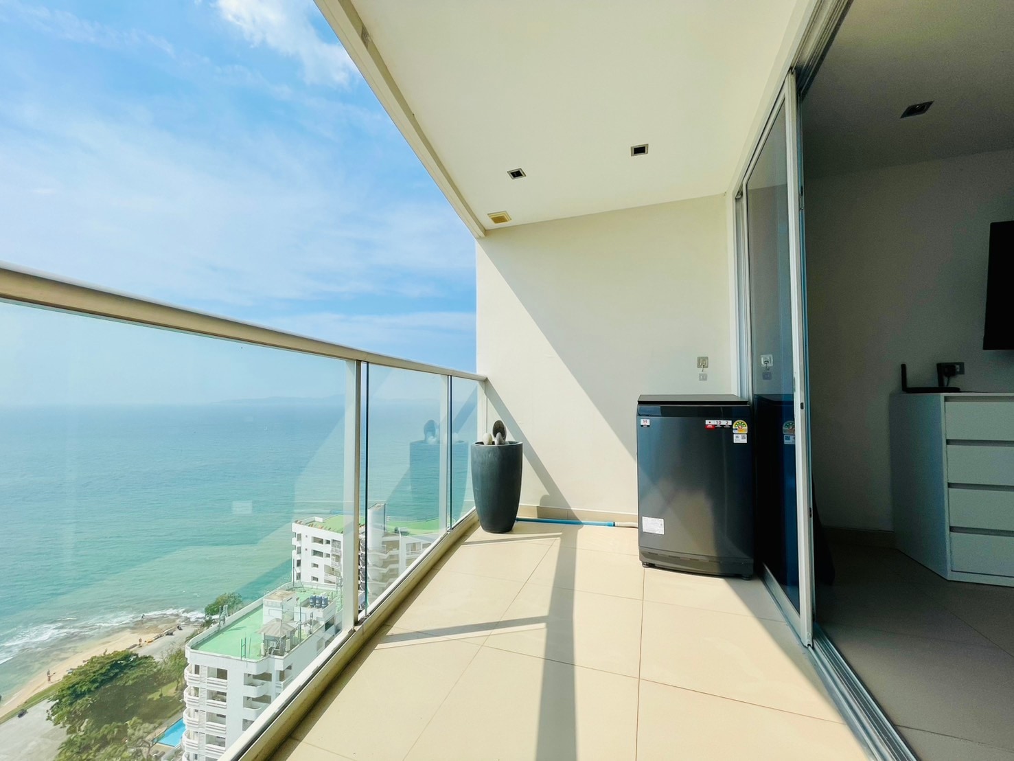 Sands Condo Direct Ocean For Rent And Sale photo 37