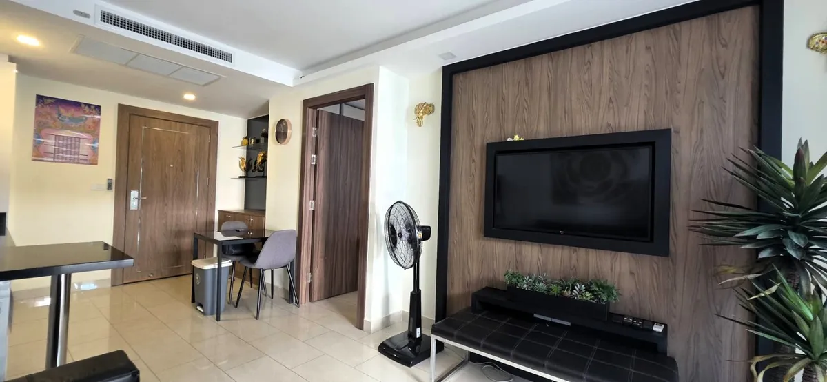 Grand Avenue Residence photo 18
