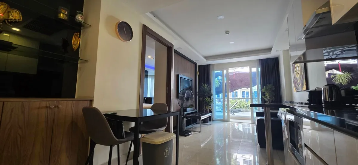 Grand Avenue Residence photo 23