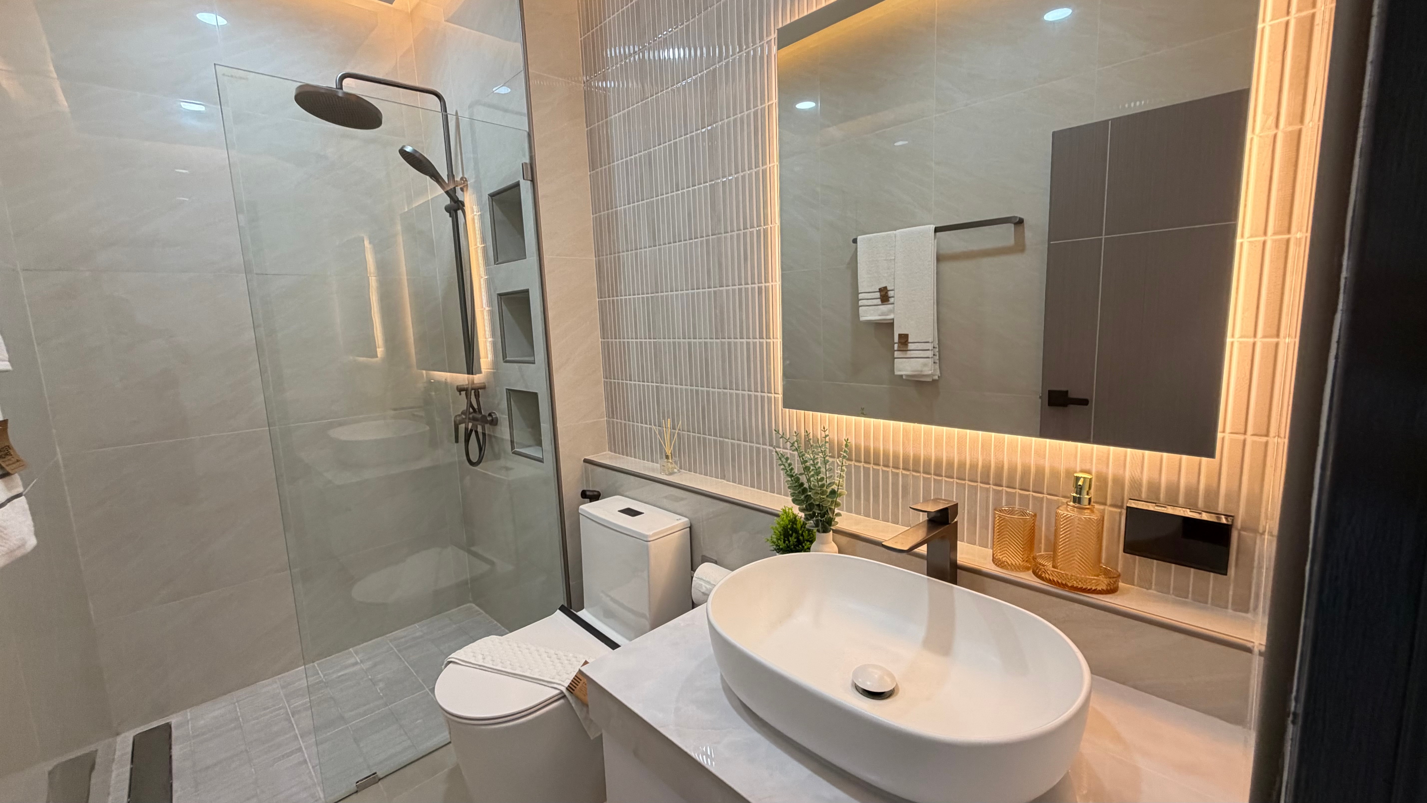 Newly renovated house in City center Pattaya photo 20