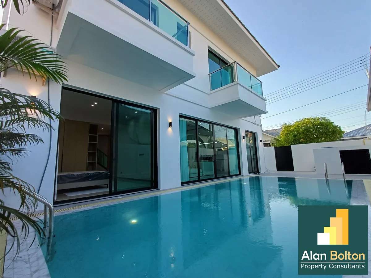 Grand Jomtien Villa photo 3