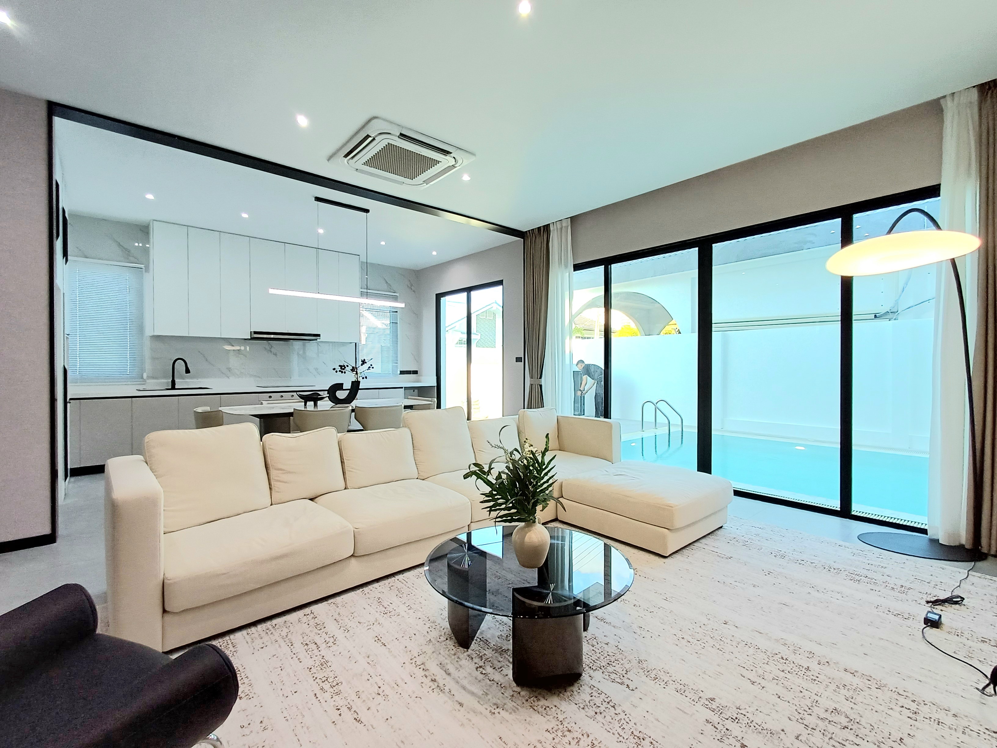 Grand Jomtien Villa photo 24