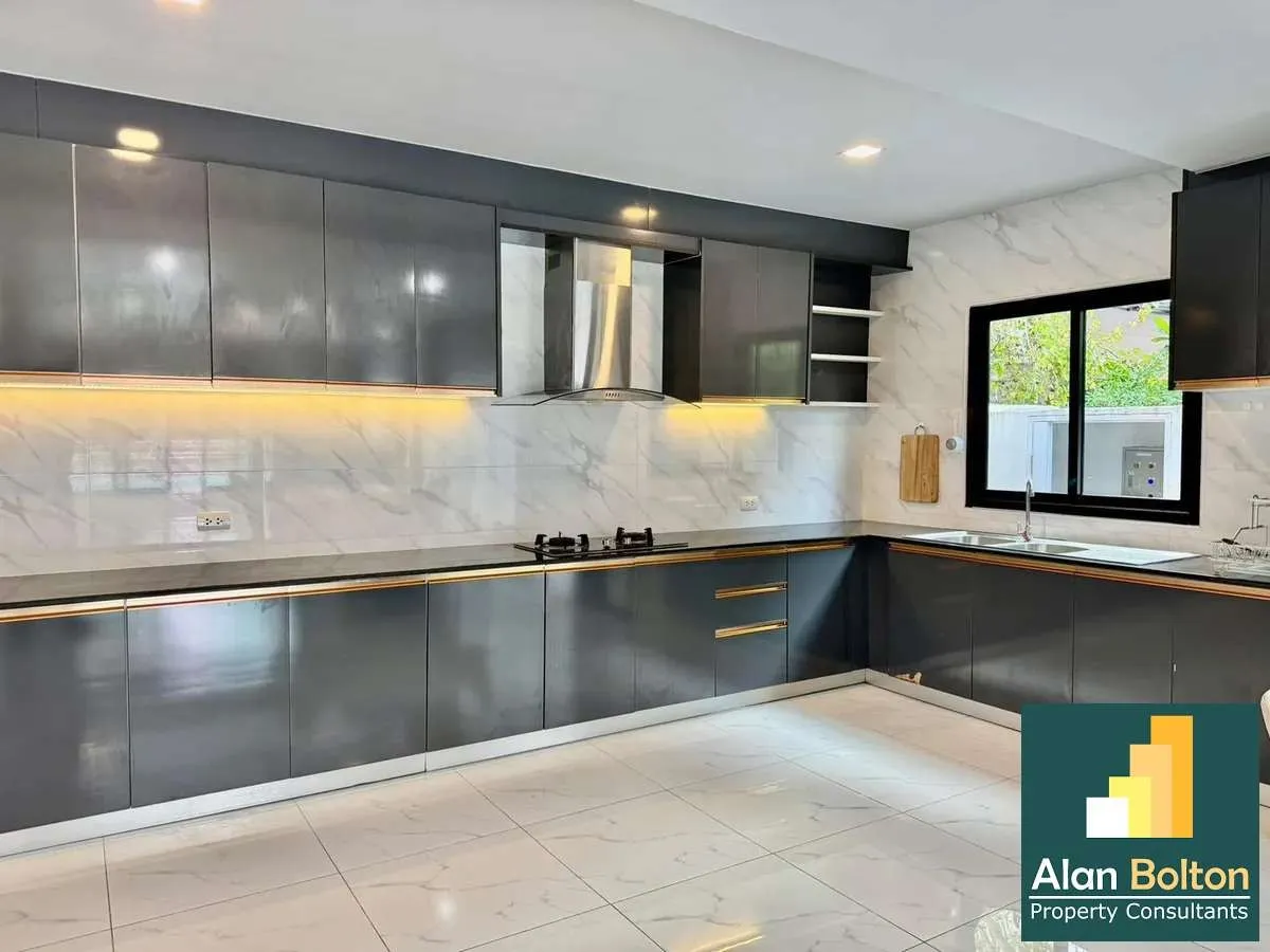 Pool Villa 4 Bedrooms 3 Bathrooms in Huay yai photo 15