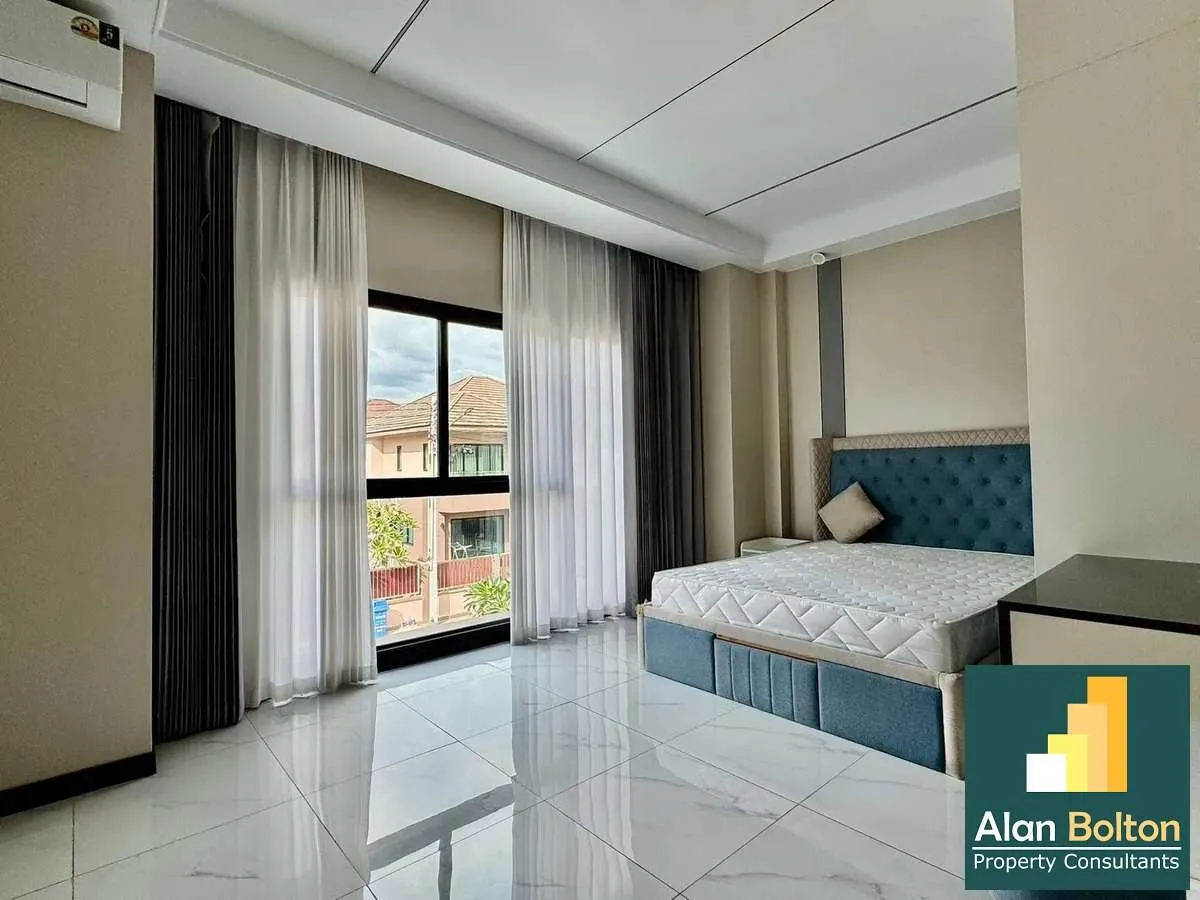 Pool Villa 4 Bedrooms 3 Bathrooms in Huay yai photo 6