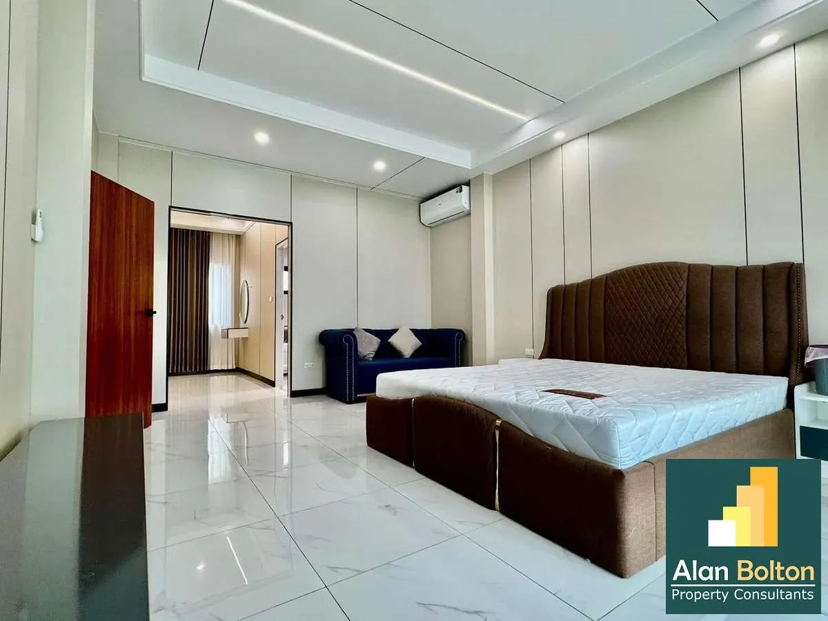 Pool Villa 4 Bedrooms 3 Bathrooms in Huay yai photo 9