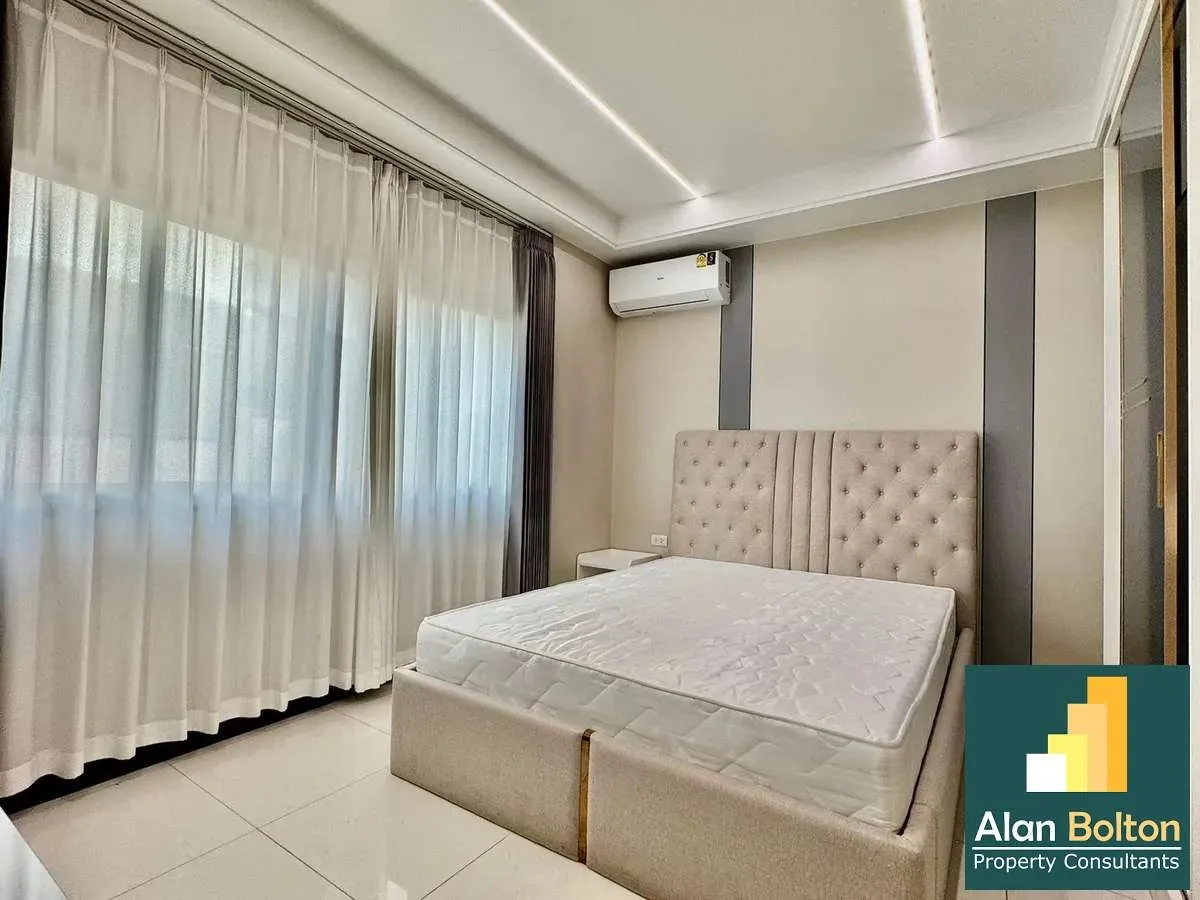 Pool Villa 4 Bedrooms 3 Bathrooms in Huay yai photo 10