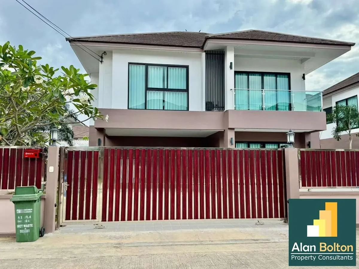Pool Villa 4 Bedrooms 3 Bathrooms in  Huay yai