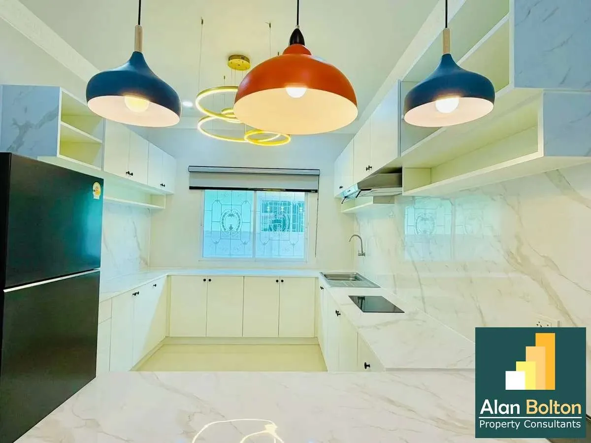 3 Bedrooms 2 Bathrooms in East Pattaya photo 12