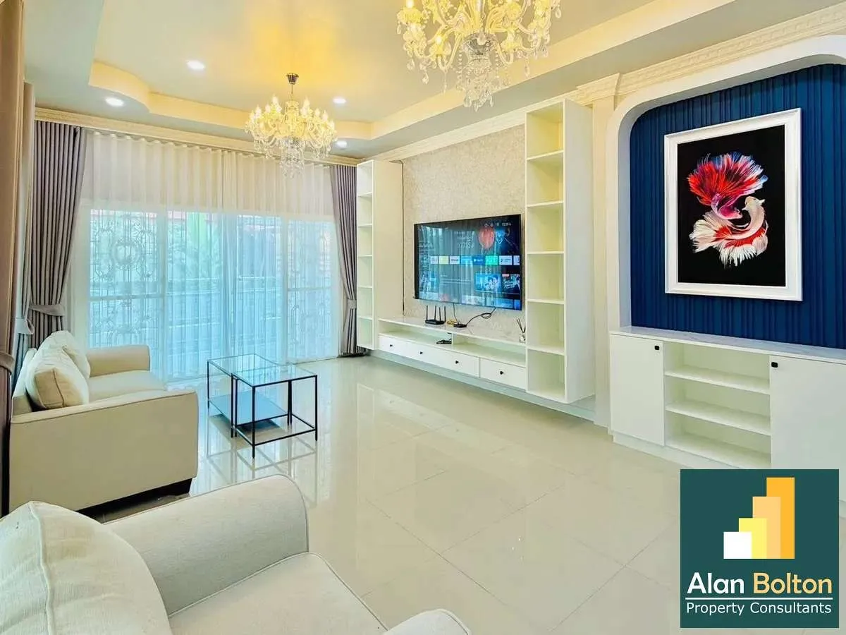 3 Bedrooms 2 Bathrooms in East Pattaya photo 3
