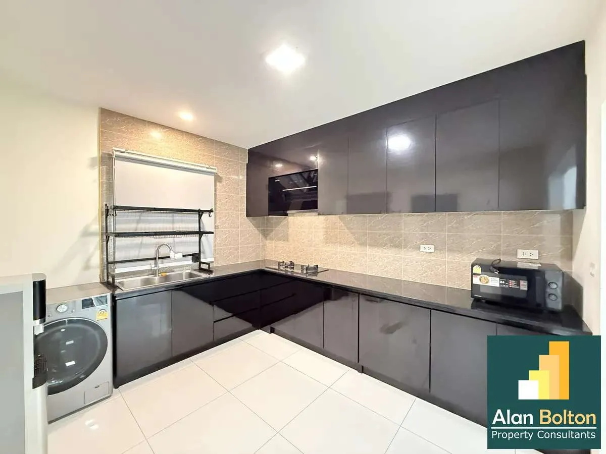 3 Bedroom 3 Bathroom for Rent photo 6