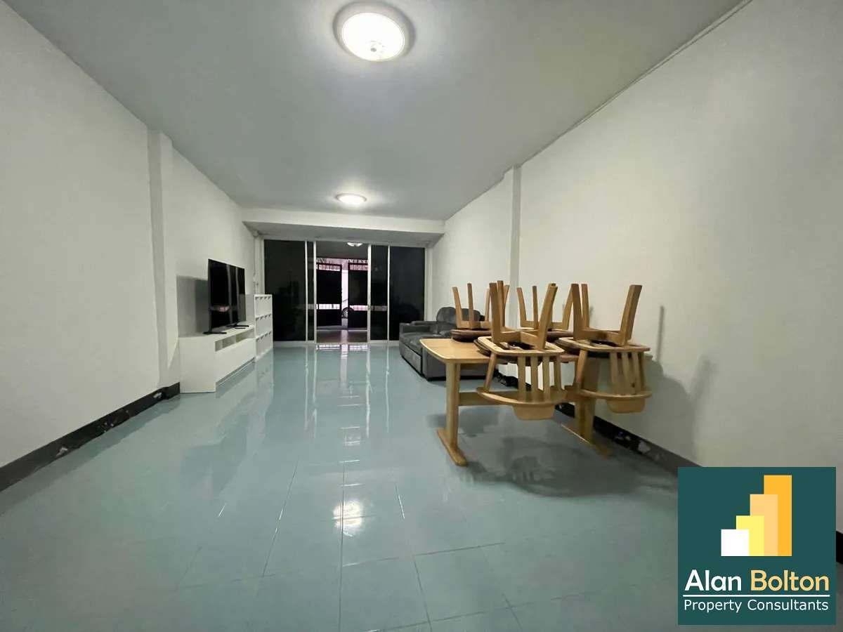 Townhome In Central Pattaya For Rent photo 10
