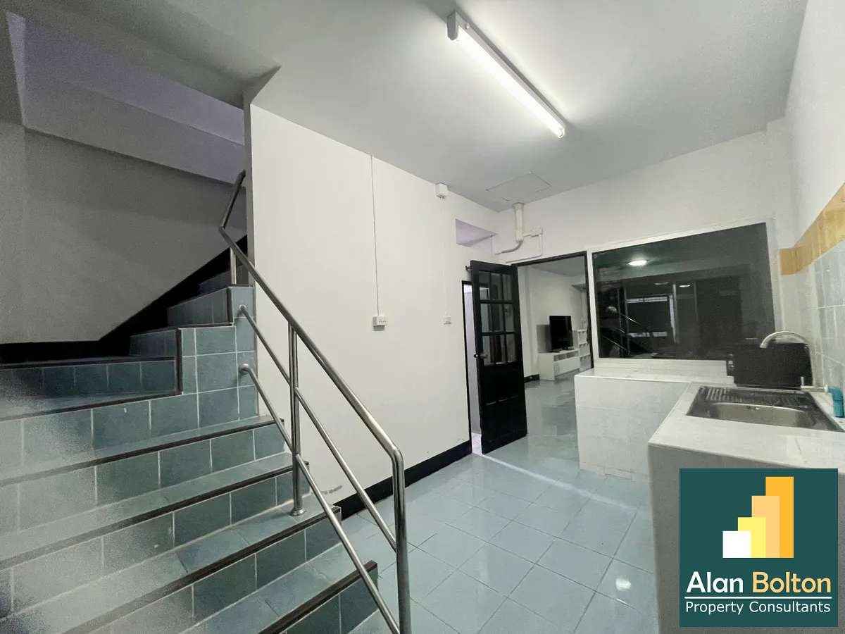 Townhome In Central Pattaya For Rent photo 4