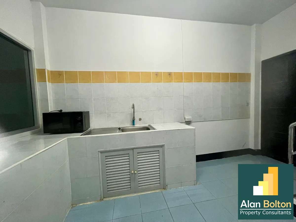 Townhome In Central Pattaya For Rent photo 13