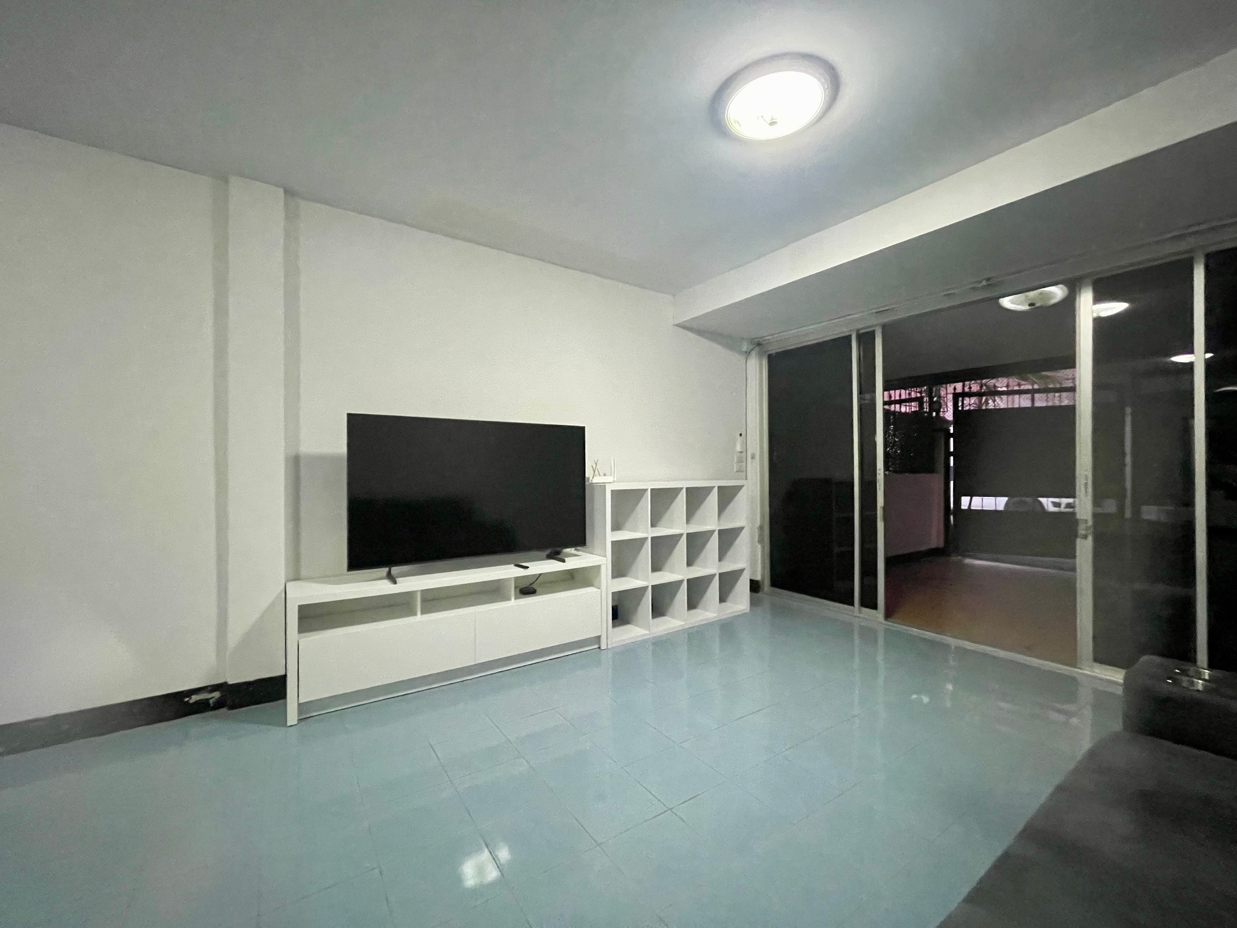 Townhome In Central Pattaya For Rent photo 16