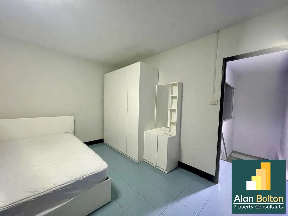 Townhome In Central Pattaya For Rent photo 9