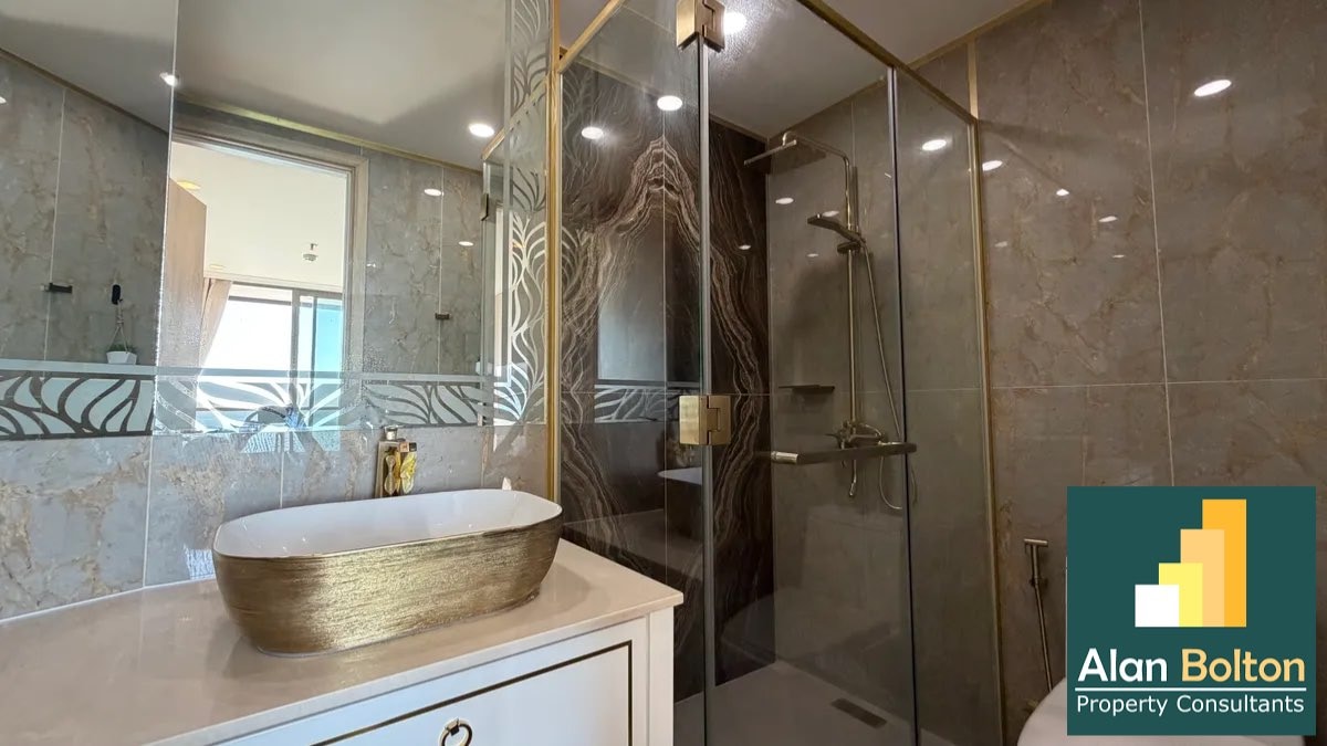 Ocean View Copacabana Condo For Sale photo 6