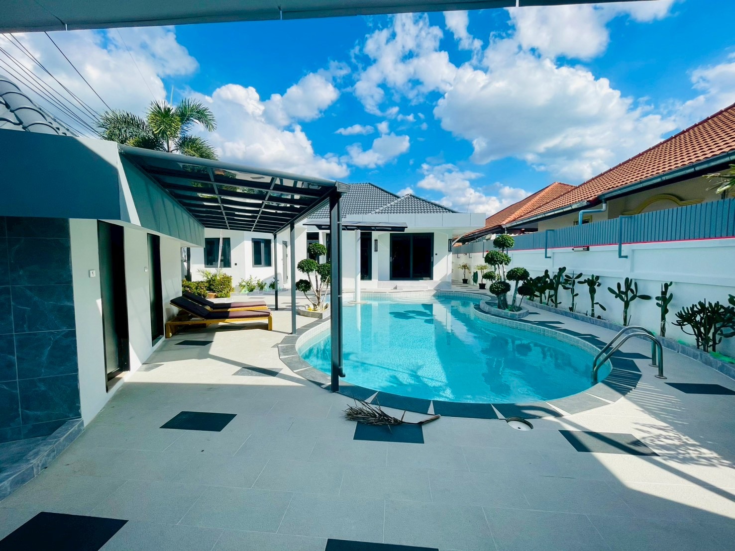 Brand New Pool Villa For Sale In Jomtien Condotel Village photo 29