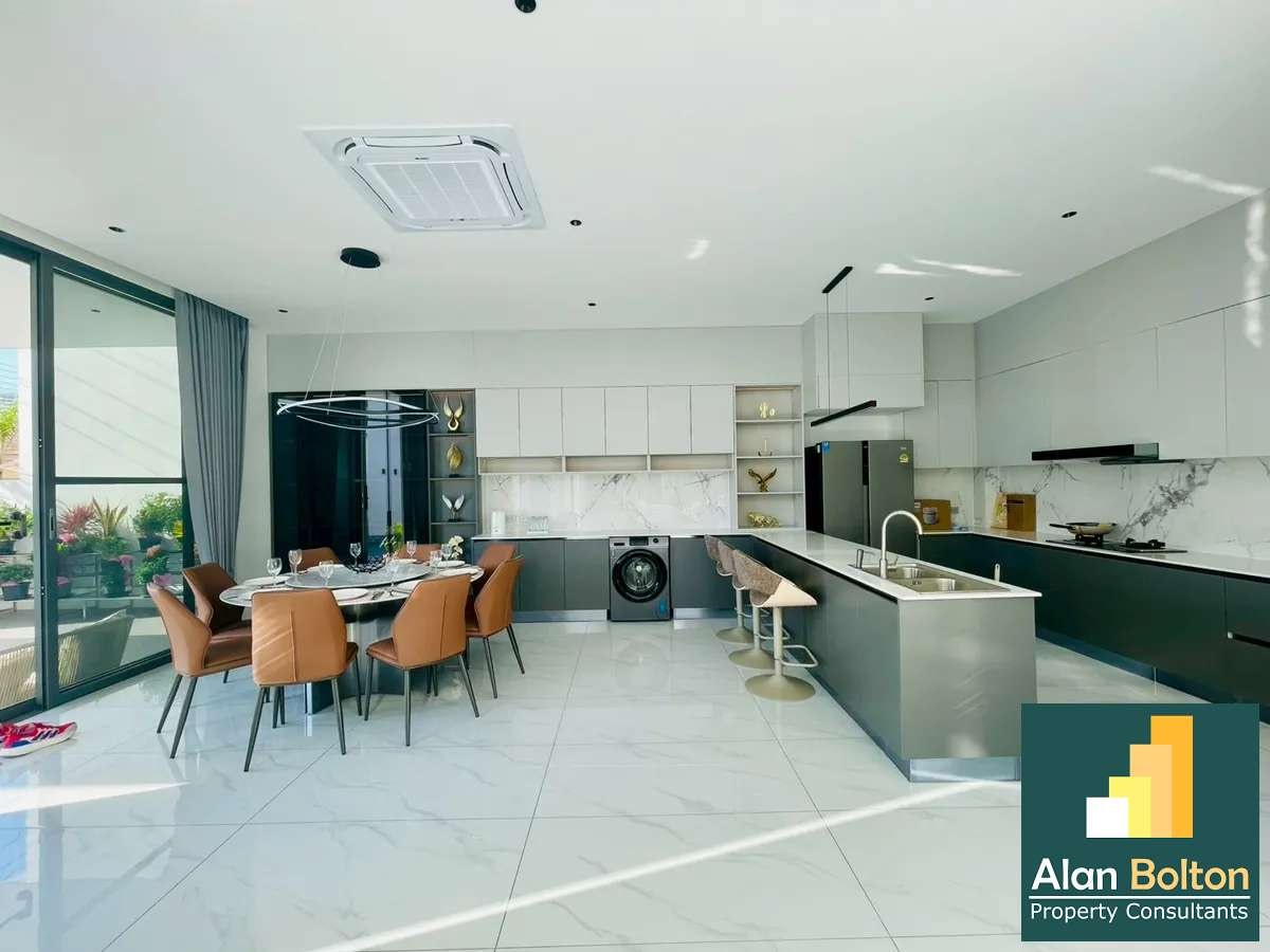 Brand New Pool Villa For Sale In Jomtien Condotel Village photo 10