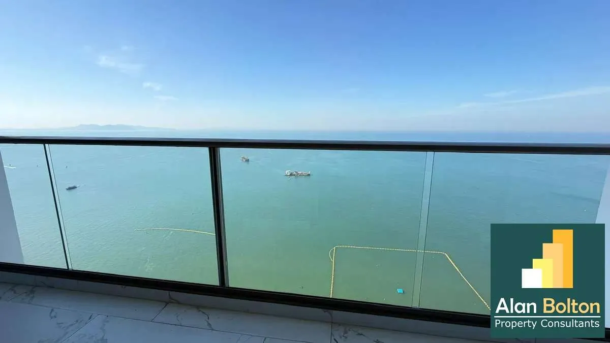 Beachfront Ocean View 1 Bed 1 Bath Condo In Jomtien