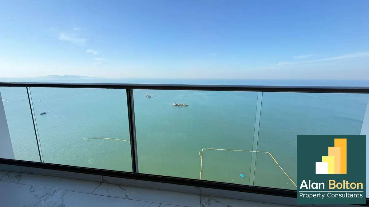 Beachfront Ocean View 1 Bed 1 Bath Condo In Jomtien