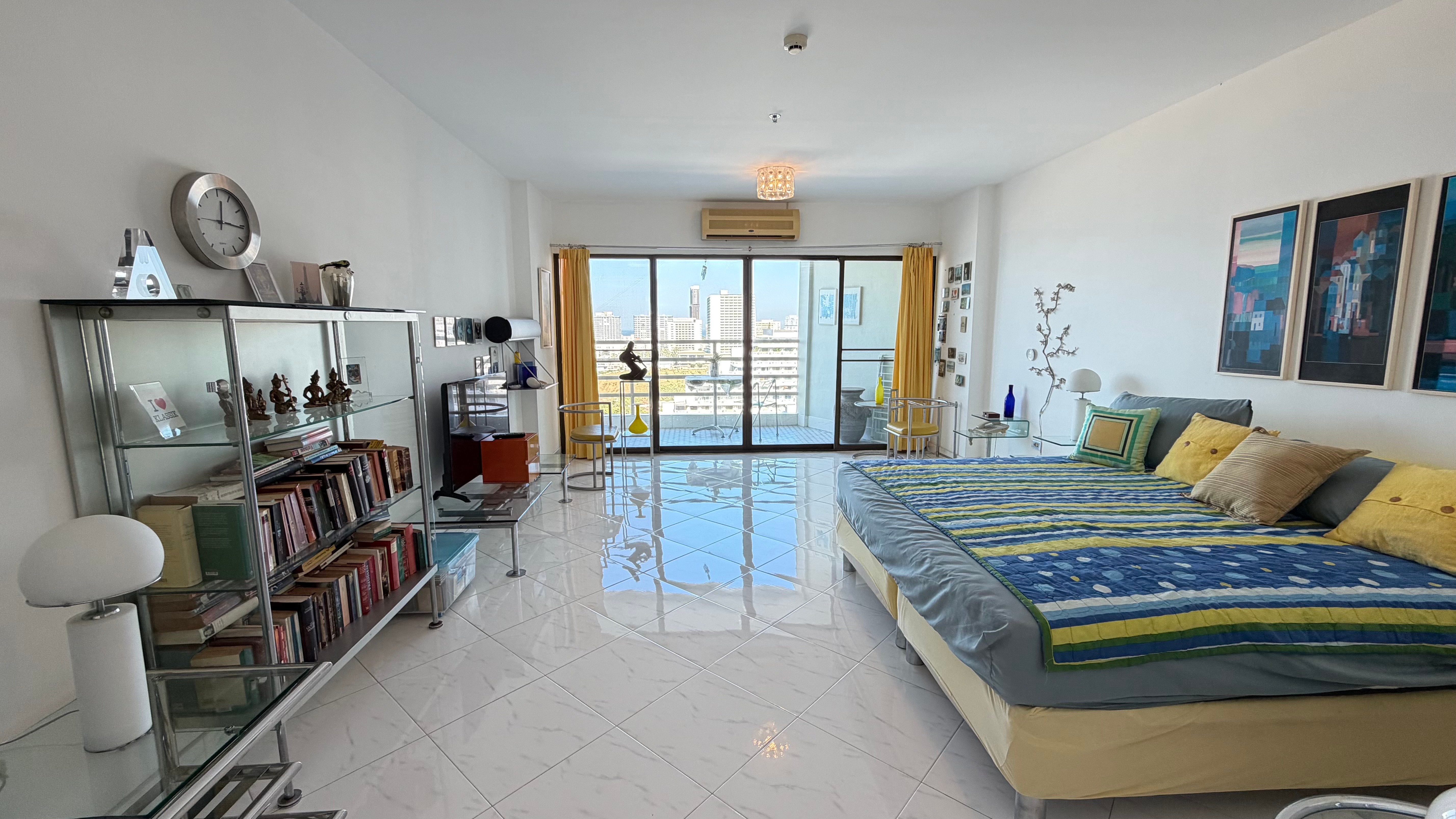Renovated Beachfront Ocean View Condo for Sale In Jomtien photo 12