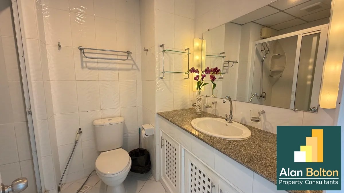 Renovated Beachfront Ocean View Condo for Sale In Jomtien photo 4