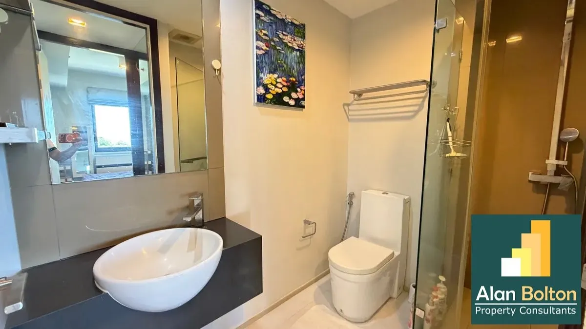 One Bed Condo For Sale In Prahtamnak photo 6
