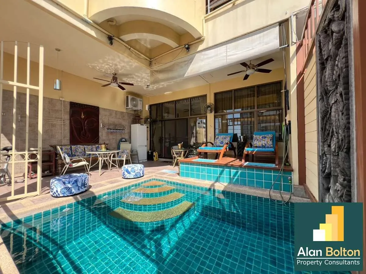 Spacious Luxury Apartment 2 Bedrooms 2 Bathrooms in Pratumnak
