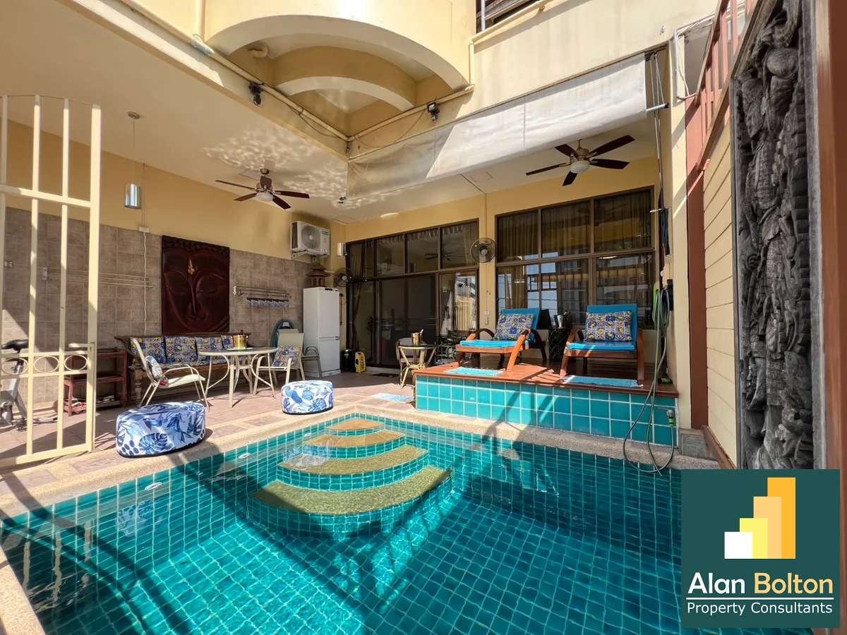 Spacious Luxury Apartment 2 Bedrooms 2 Bathrooms in Pratumnak