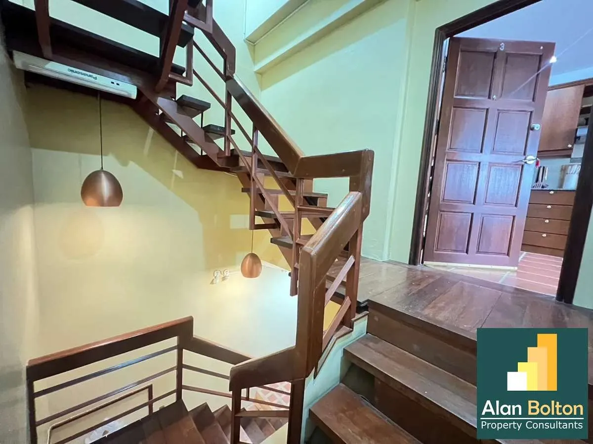 Building for sale With 5 separate Apartments in Pratumnak photo 15
