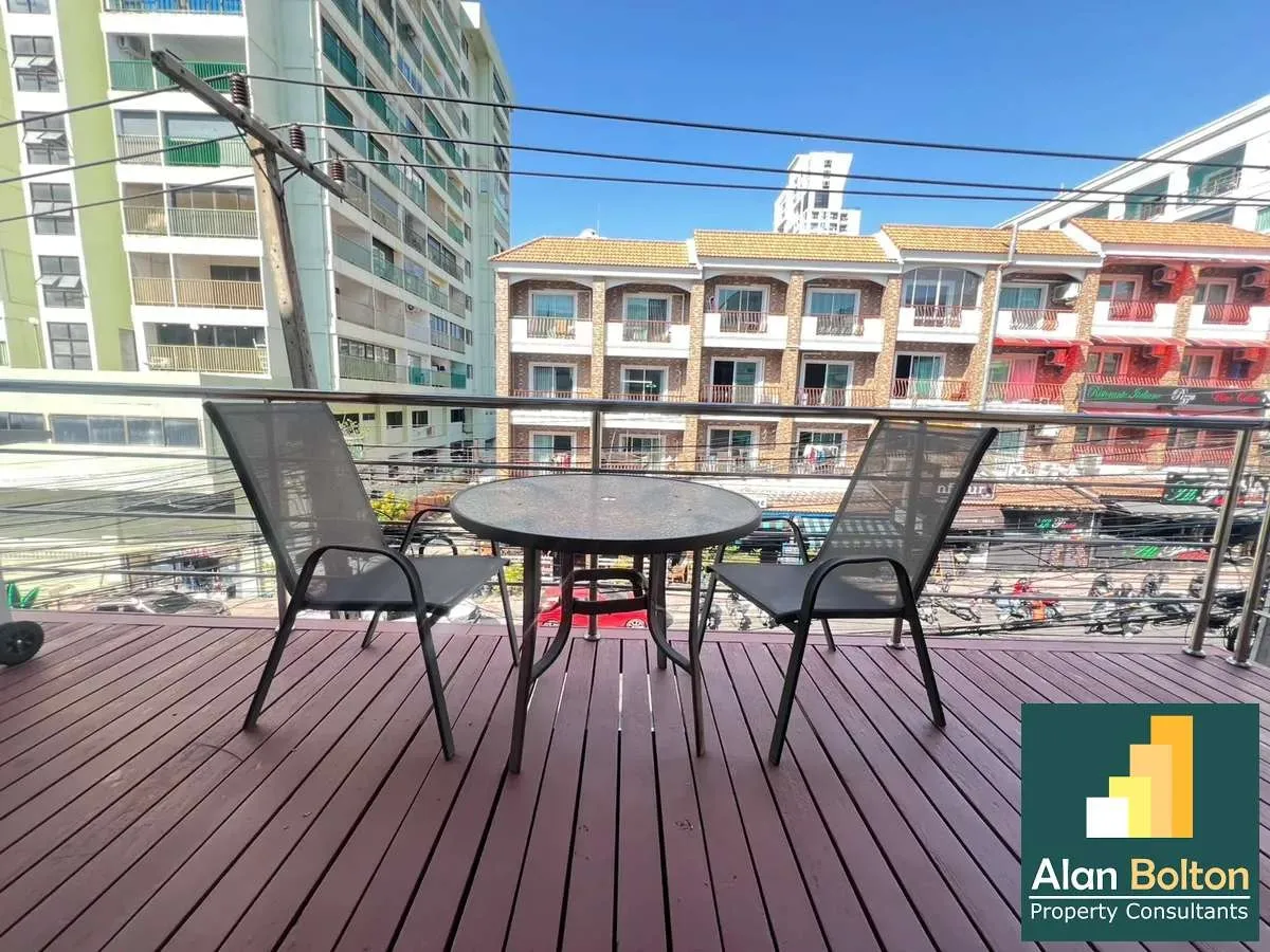 Building for sale With 5 separate Apartments in Pratumnak photo 30