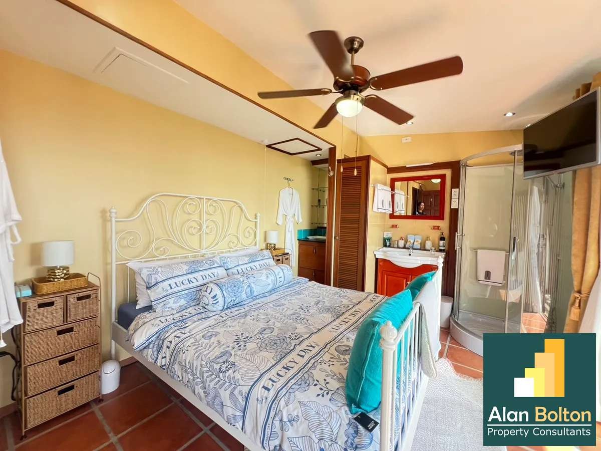 Building for sale With 5 separate Apartments in Pratumnak photo 33