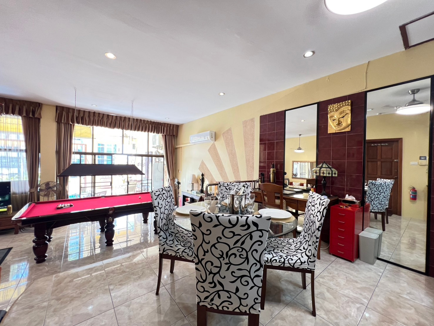 Building for sale With 5 separate Apartments in Pratumnak photo 37