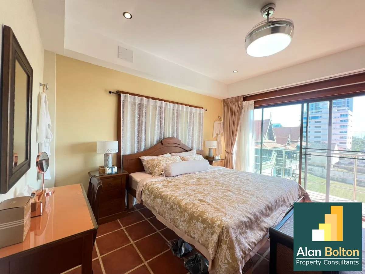 Building for sale With 5 separate Apartments in Pratumnak photo 26