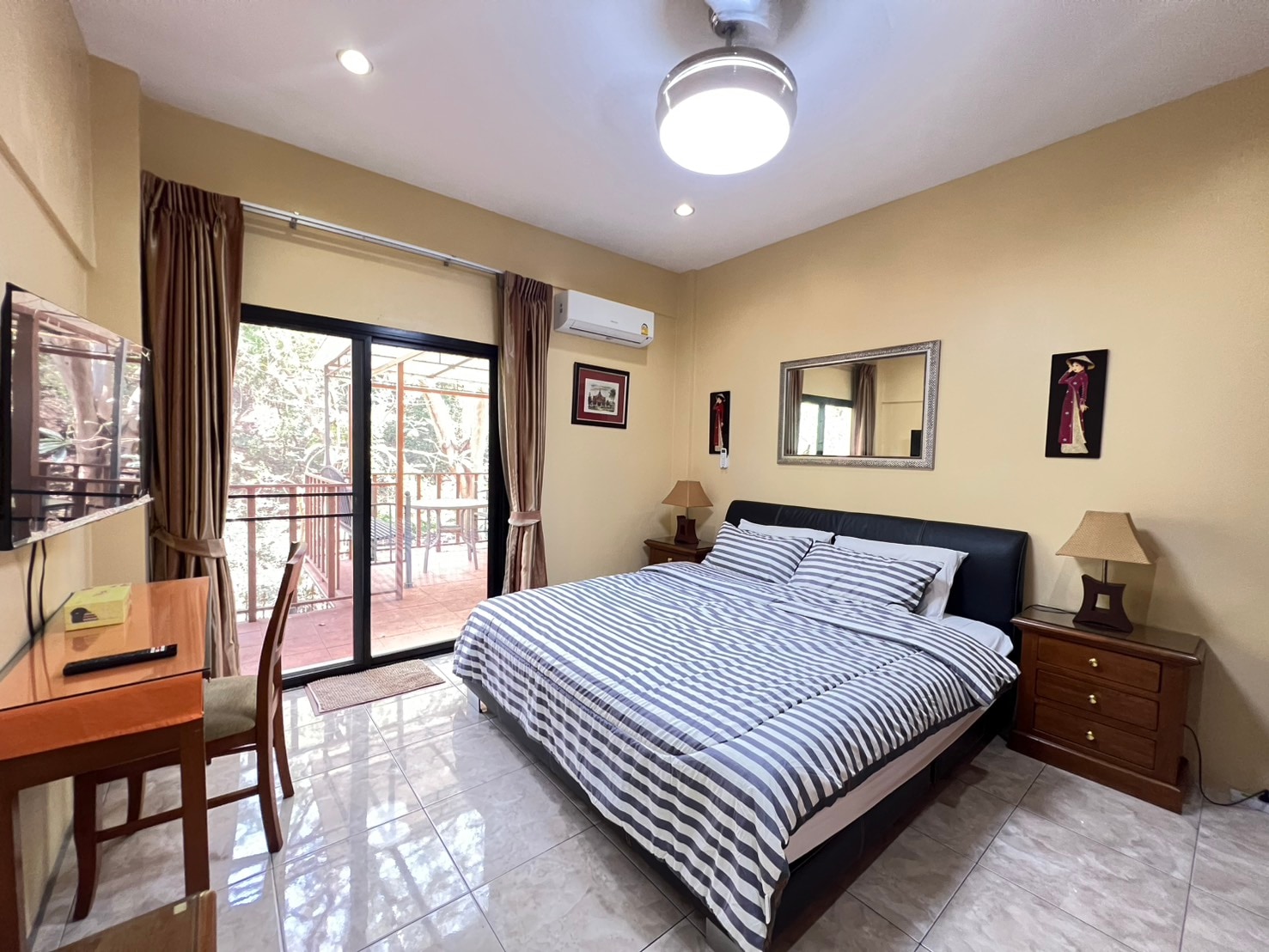 Building for sale With 5 separate Apartments in Pratumnak photo 53