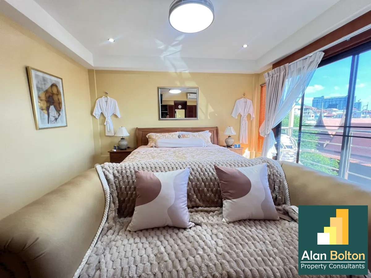 Building for sale With 5 separate Apartments in Pratumnak photo 19