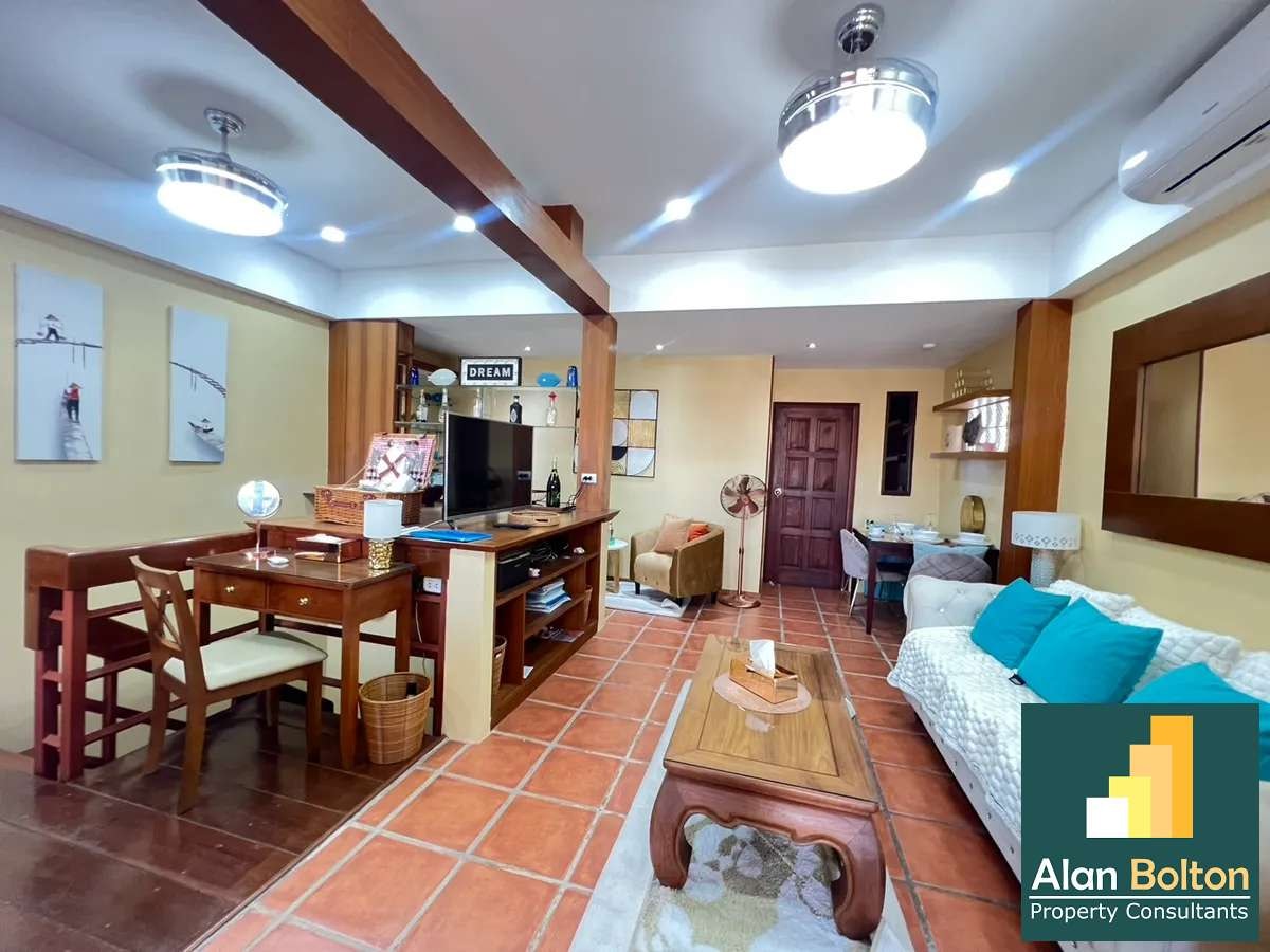 Building for sale With 5 separate Apartments in Pratumnak photo 32