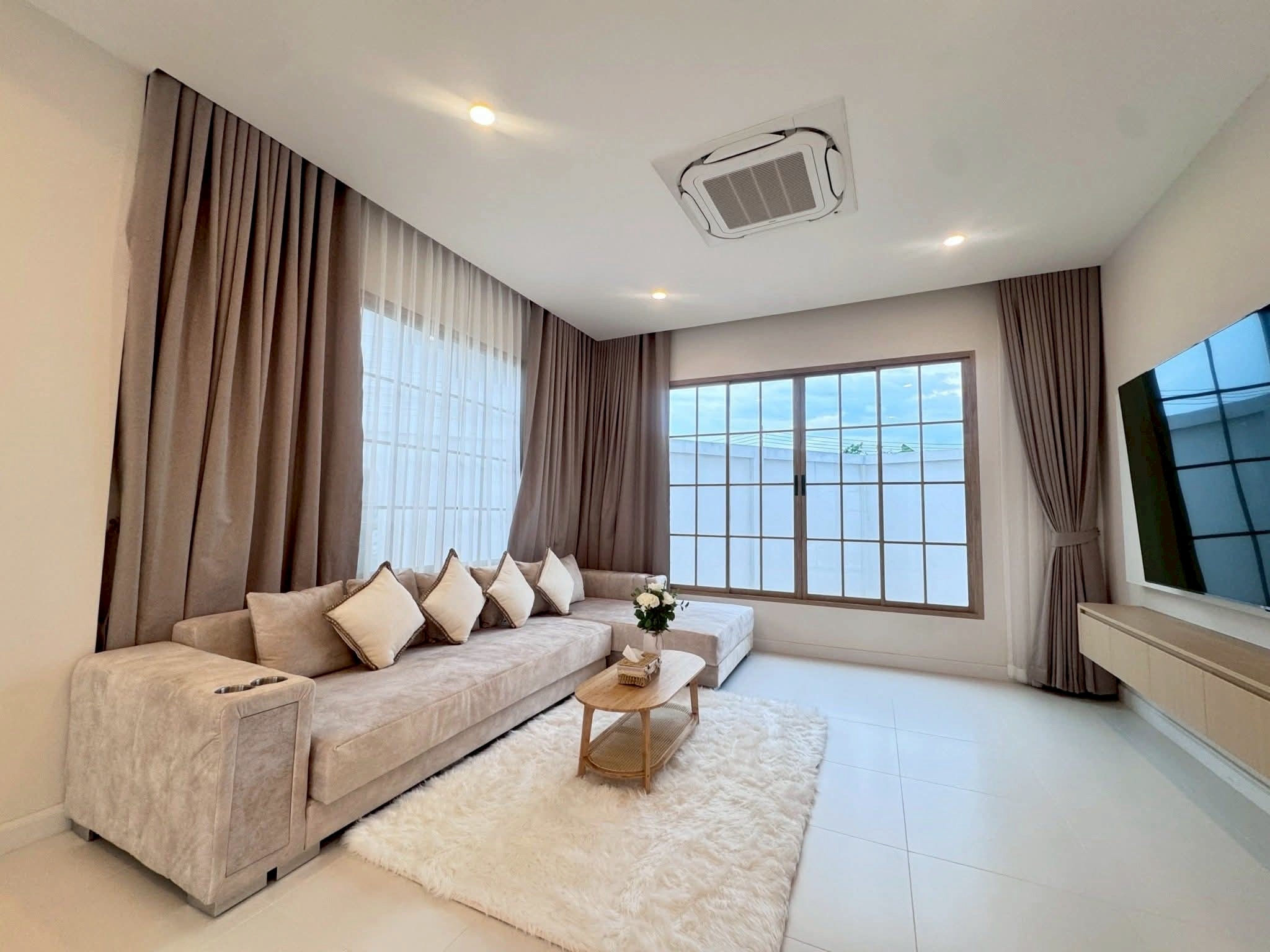 Mediterranean Pool Villa 5 bedrooms 7 bathrooms in East Pattaya for Sale photo 26