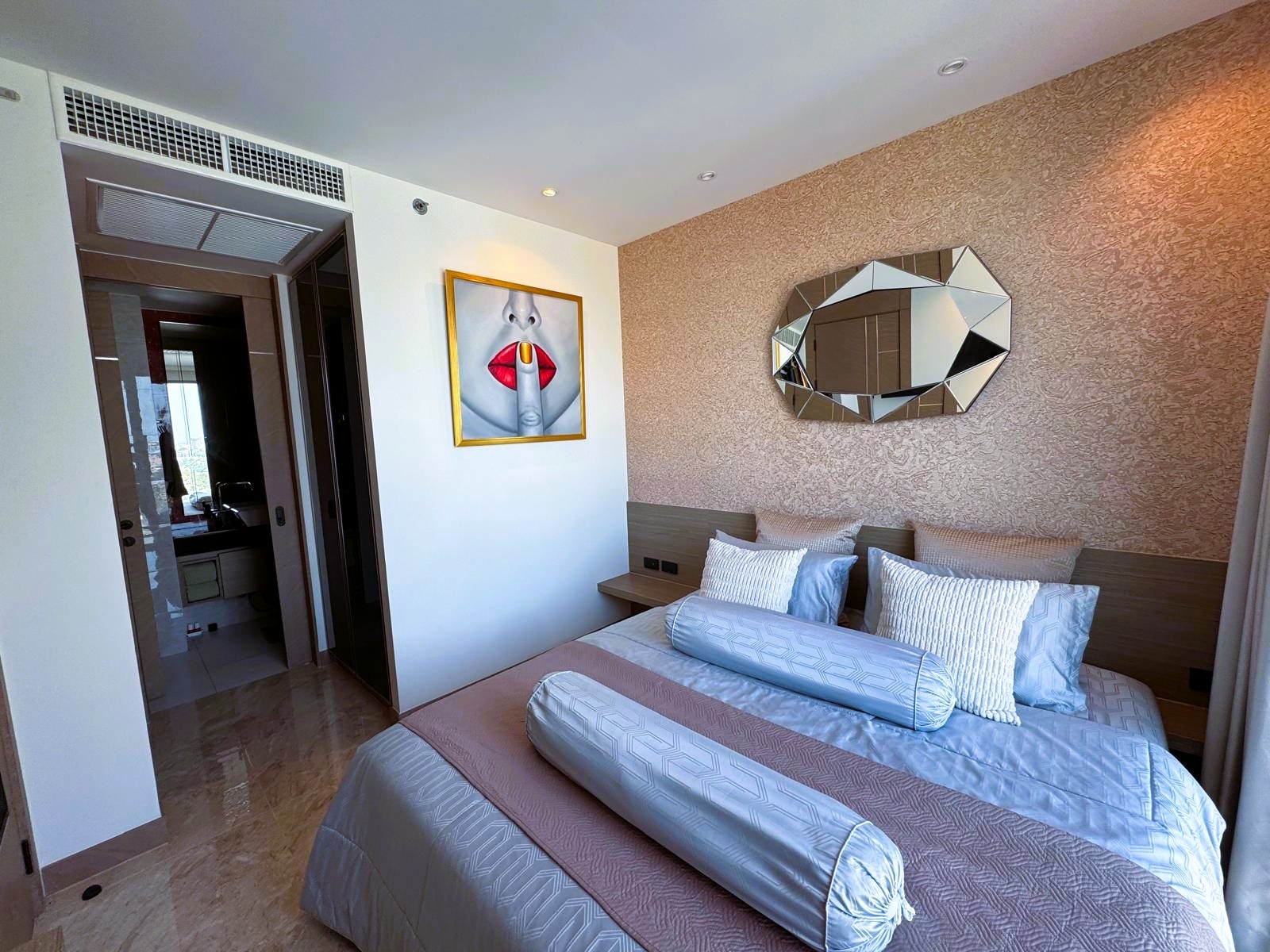 Like New Luxury Ocean View 1 Bed 1 Bath Condo In Jomtien photo 28
