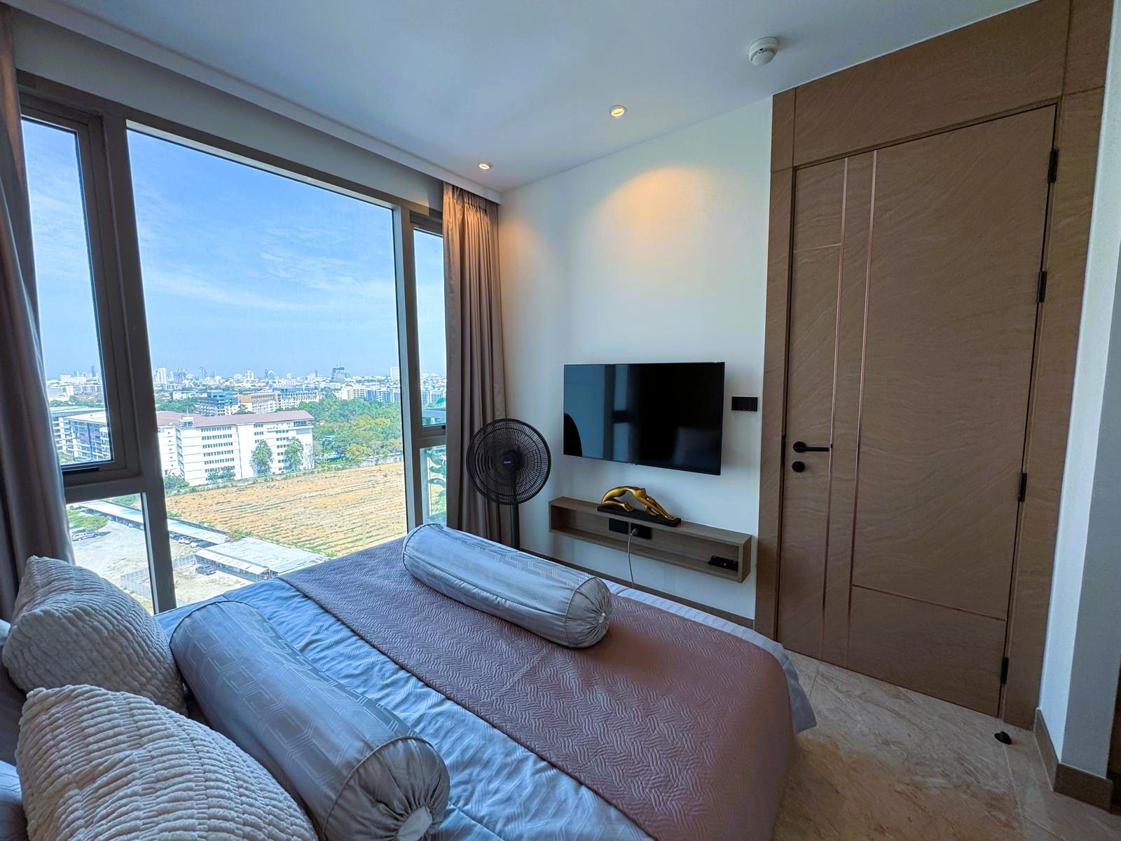 Like New Luxury Ocean View 1 Bed 1 Bath Condo In Jomtien photo 30