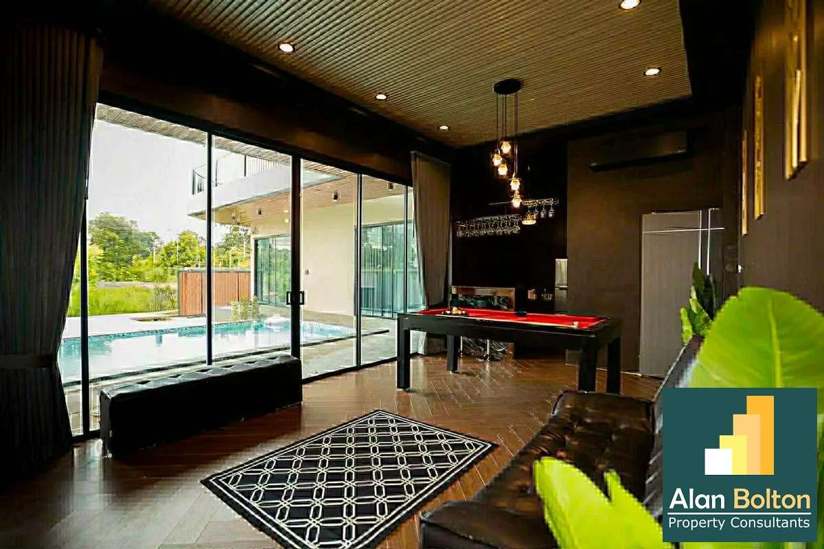 Brand New Luxury 4Bed 5Bath Private Pool Villa In North Pattaya photo 5