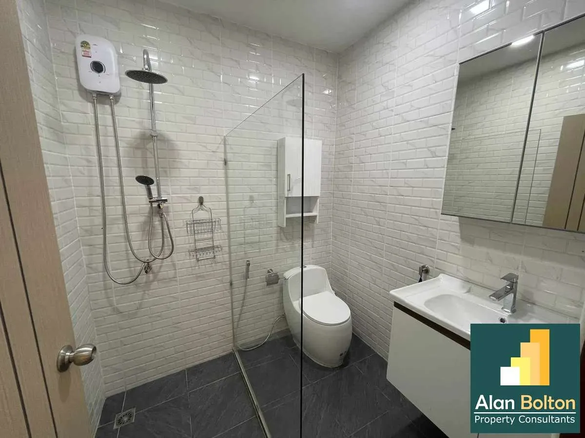 Townhouse for Rent 2 Bedrooms 2 Bathrooms in Central Pattaya photo 11