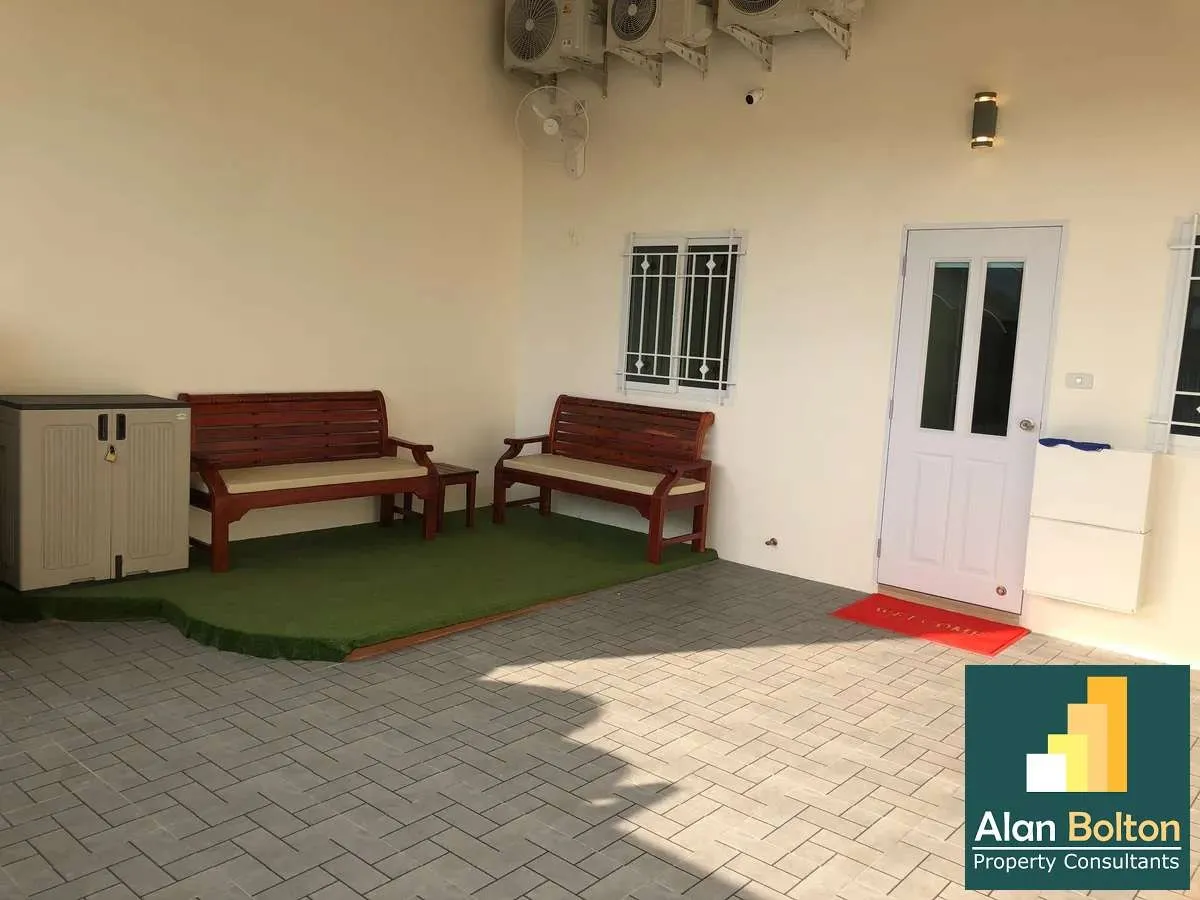 Townhouse for Rent 2 Bedrooms 2 Bathrooms in Central Pattaya photo 3