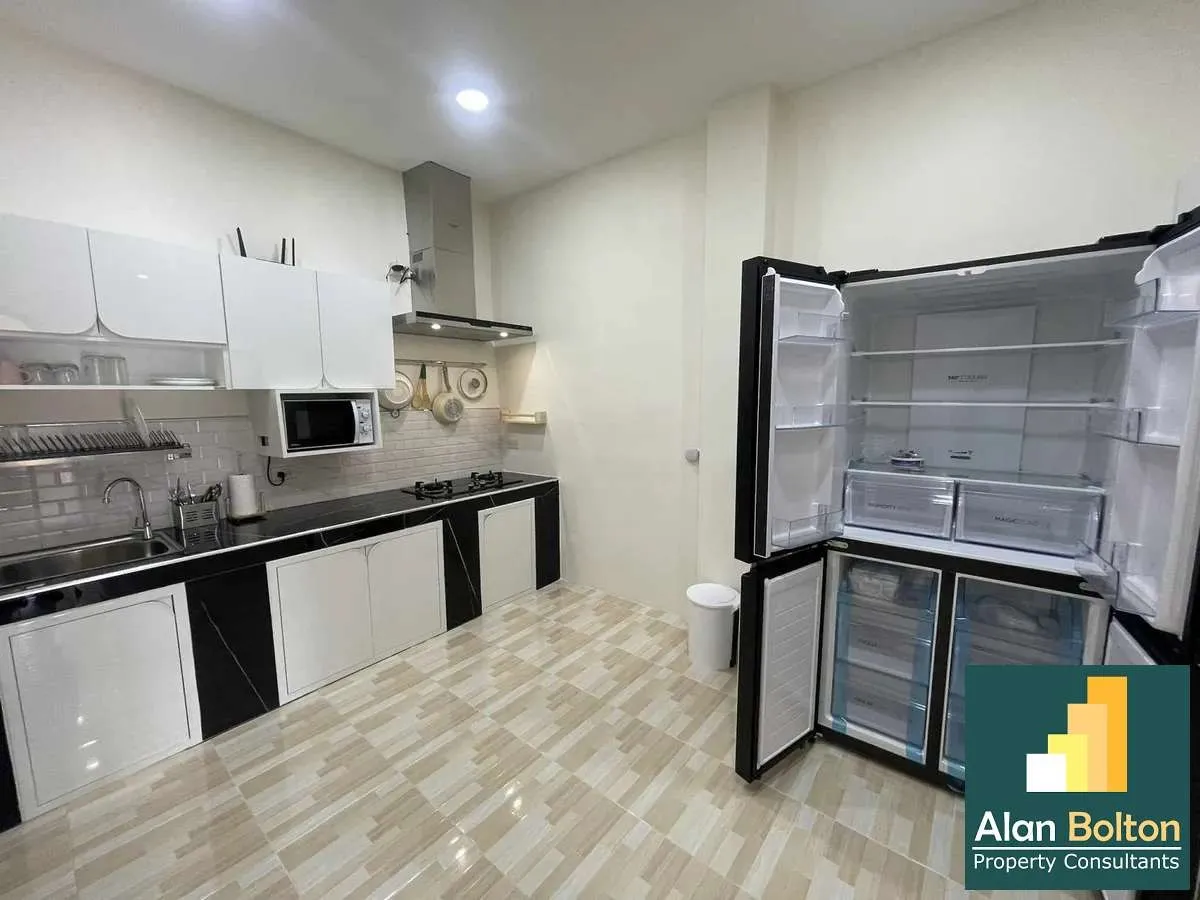 Townhouse for Rent 2 Bedrooms 2 Bathrooms in Central Pattaya photo 8