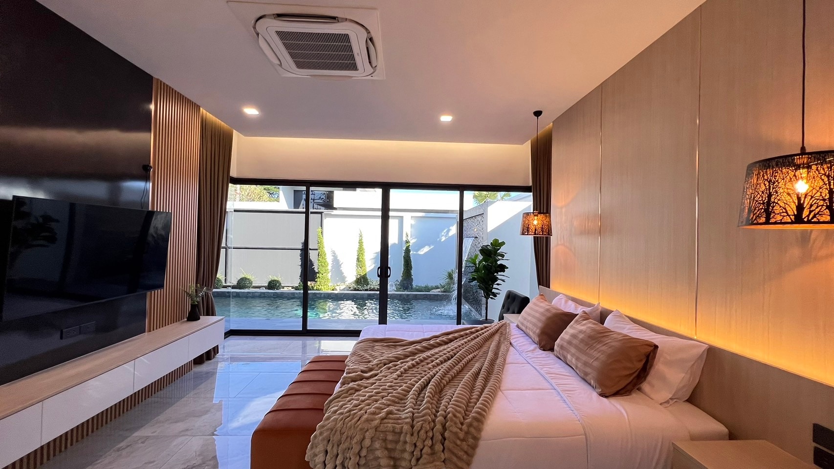 Pool Villa 5 Bedrooms 5 Bathrooms in East Pattaya photo 32