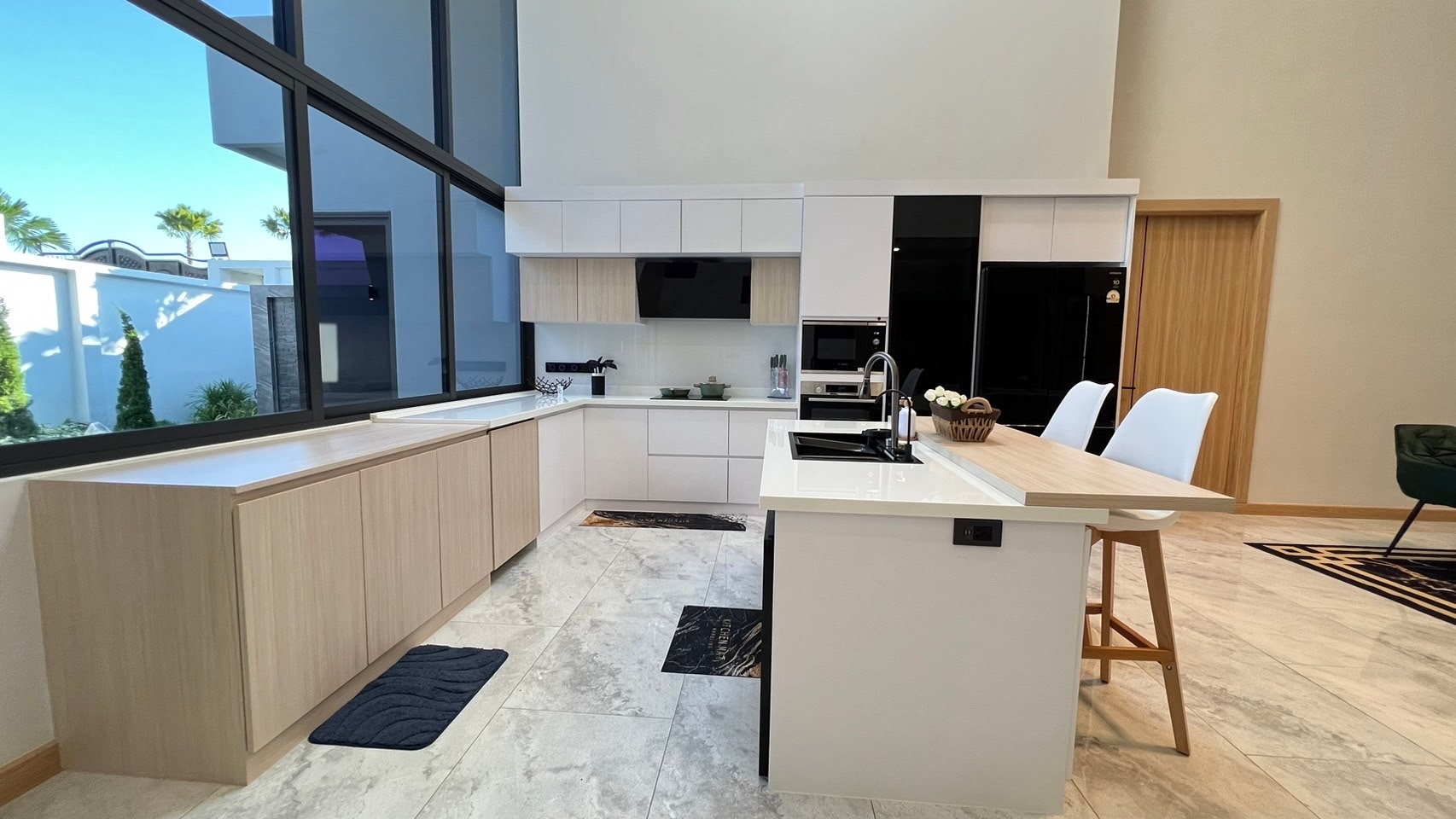 Pool Villa 5 Bedrooms 5 Bathrooms in East Pattaya photo 16