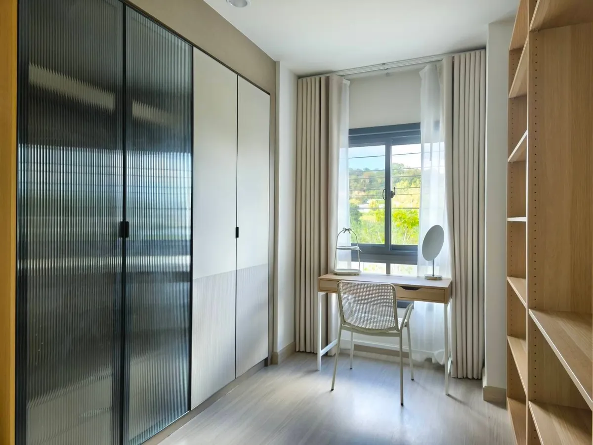 4 Bedroom House For Rent in Pattaya photo 16