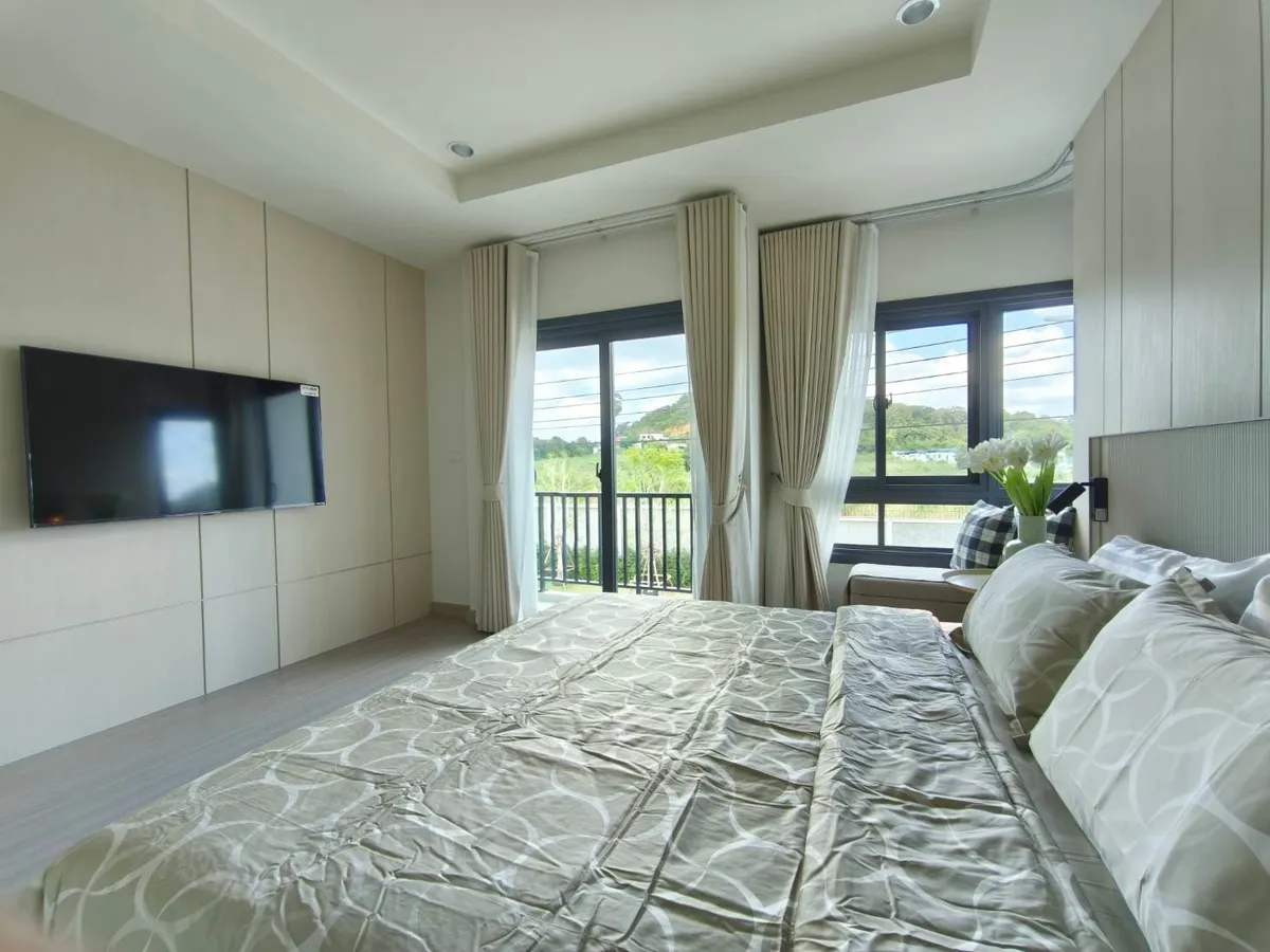 4 Bedroom House For Rent in Pattaya photo 17