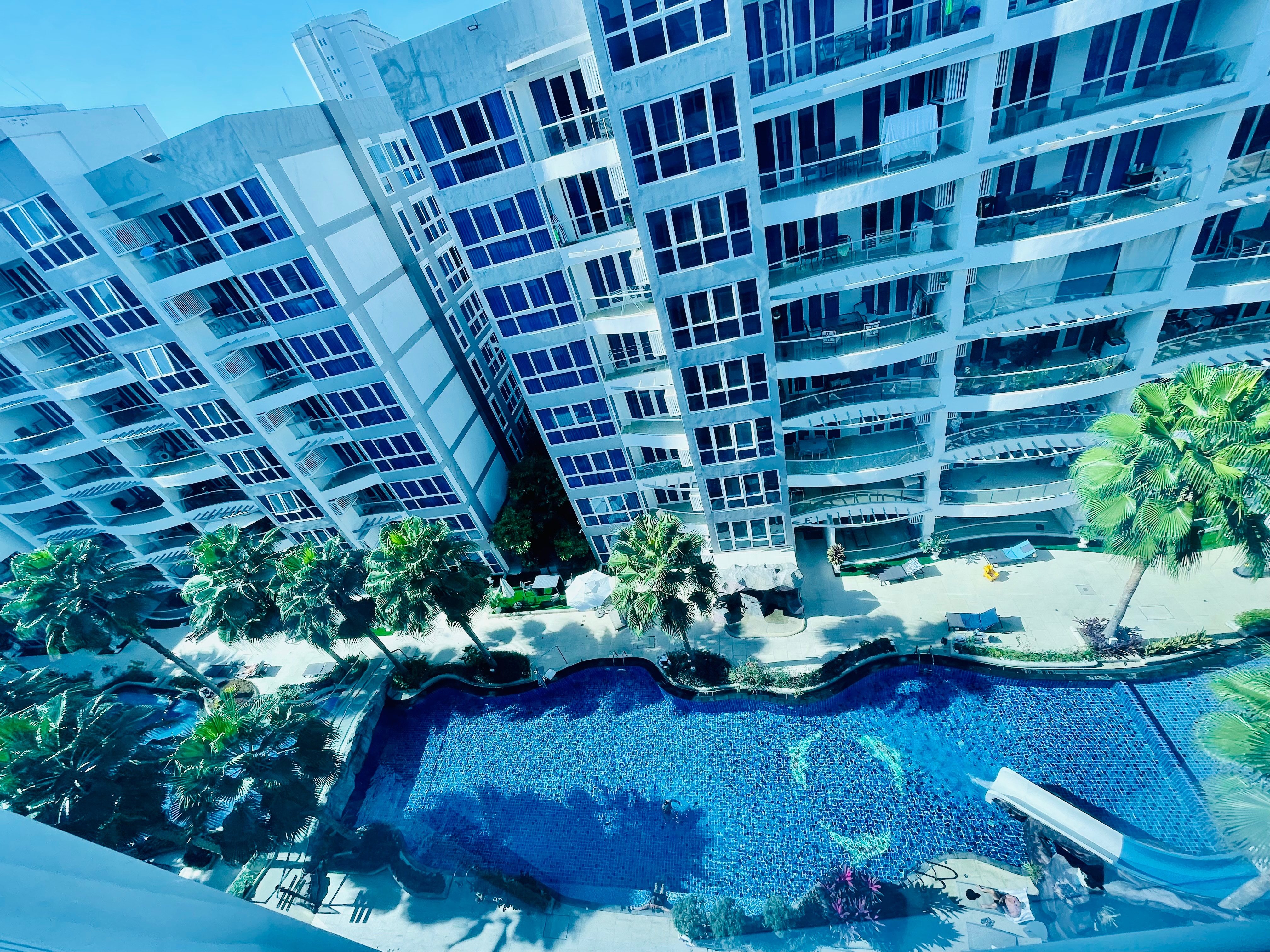 1 Bedroom Condo In Grand Avenue For Sale photo 39