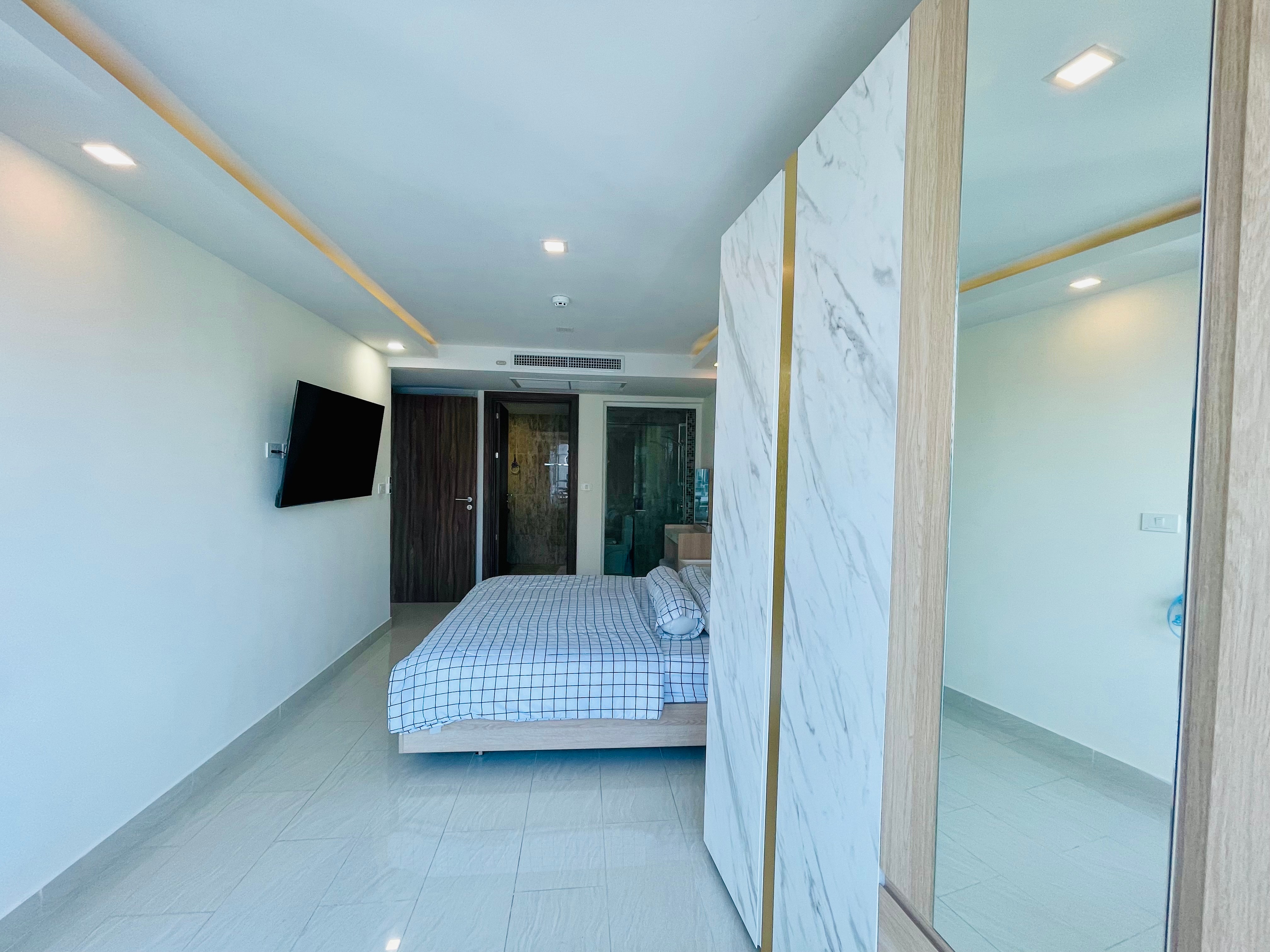 1 Bedroom Condo In Grand Avenue For Sale photo 28